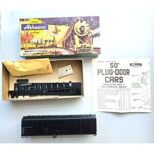 ATHEARN Vintage HO 50' OUTSIDE BRACED REEFER Box Car Model Train Kit #1631 NOS